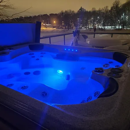 Glass House Pirita Apartment
