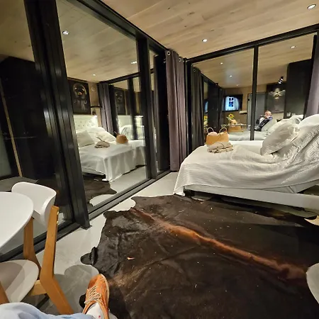 Glass House Pirita Talin